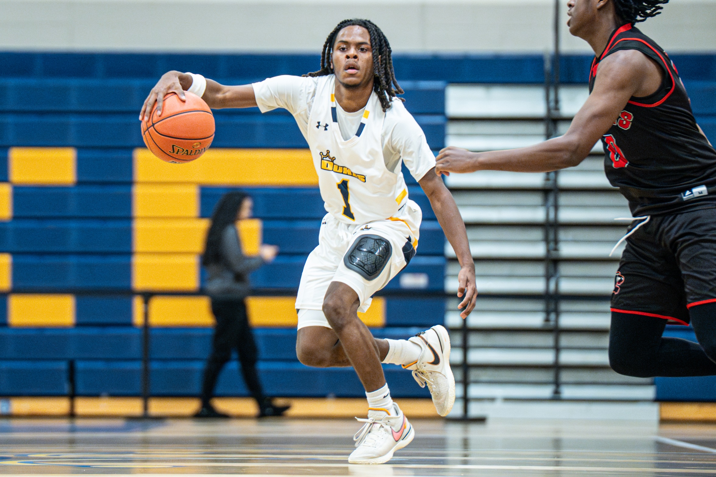 Mens Basketball splits first week after return