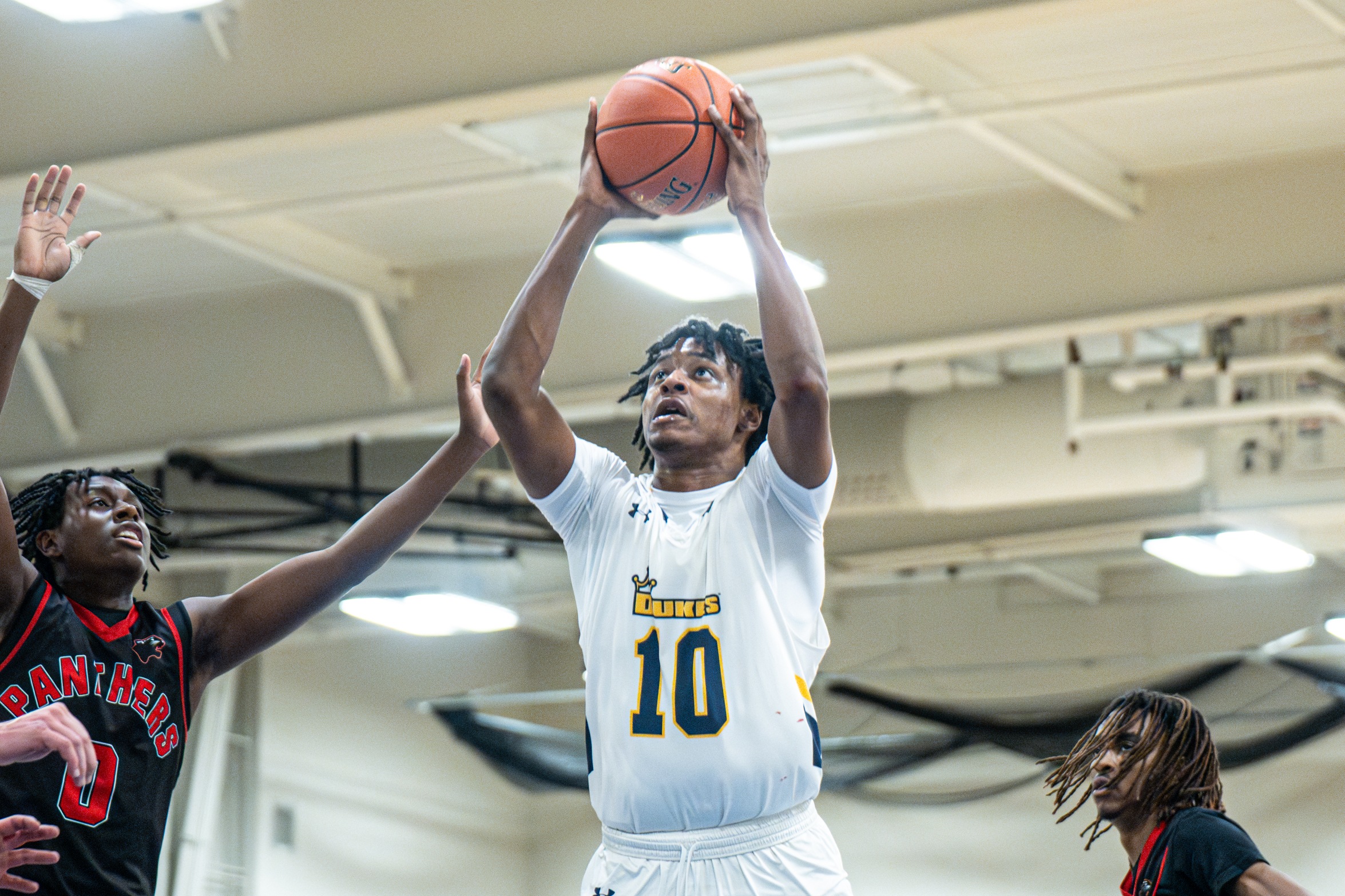 Mens Basketball handles Sussex, 87-74