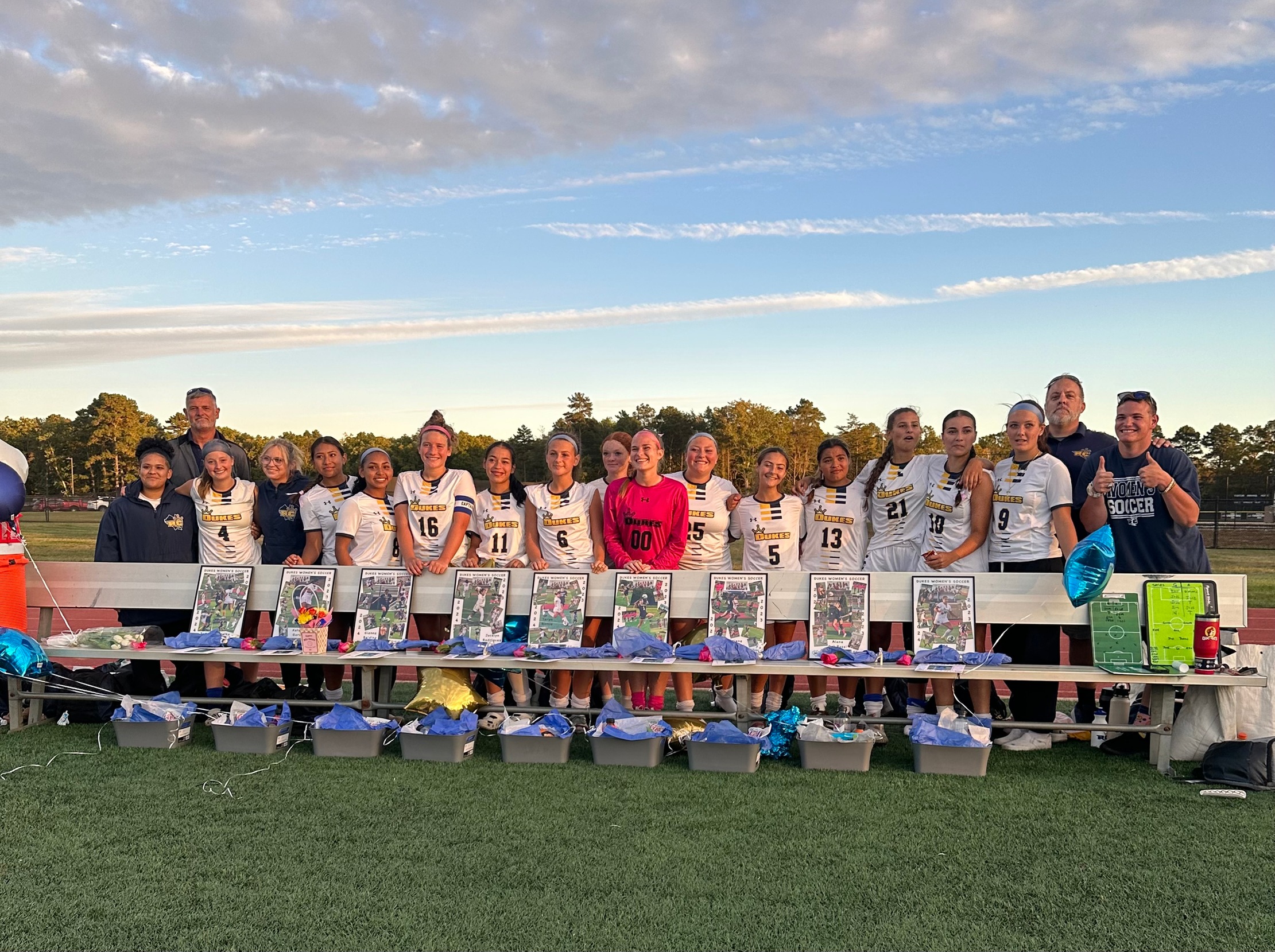 Women's Soccer extends win streak on Sophomore Day