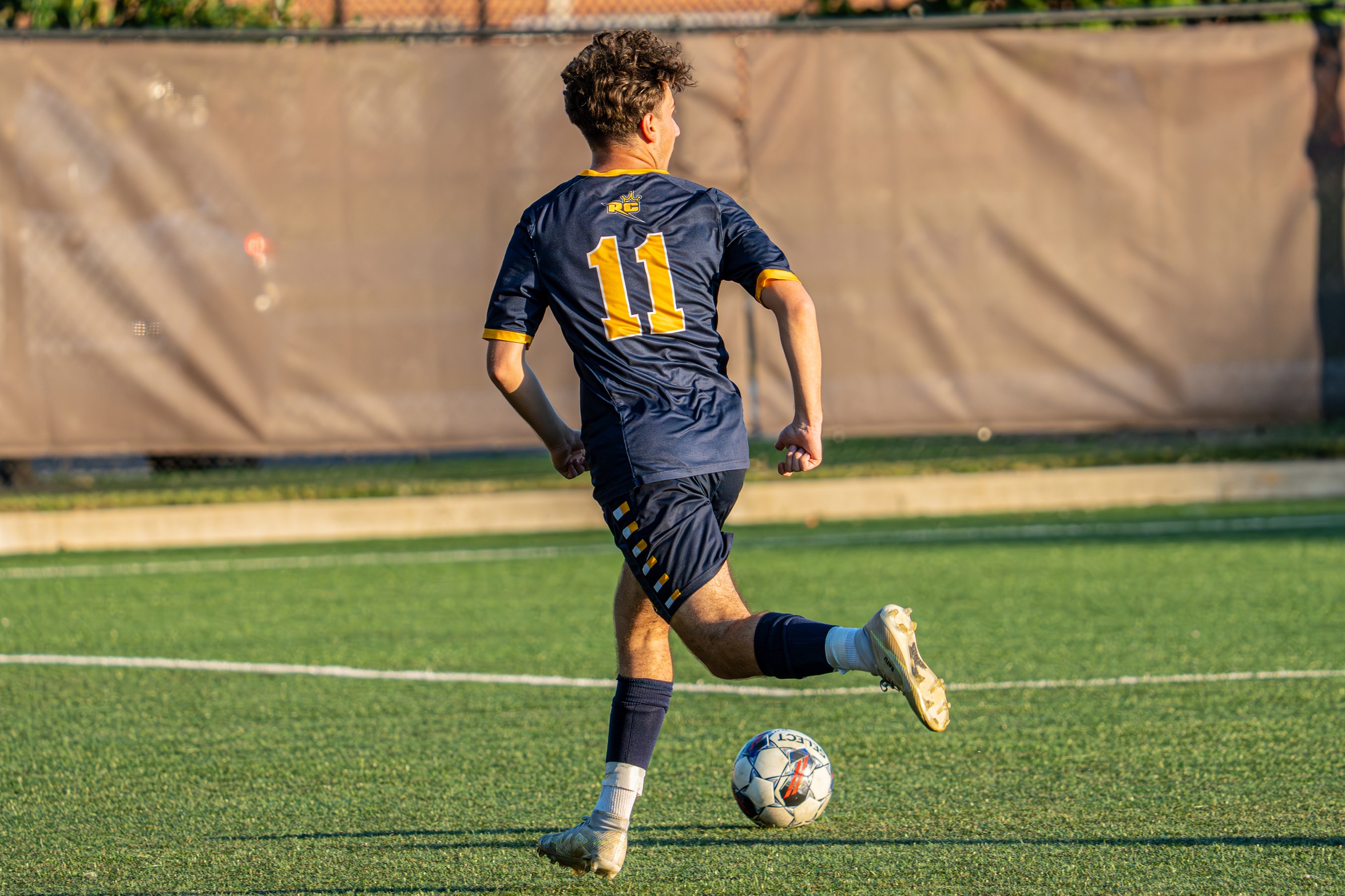 Diaz and Onal lead Dukes to victory over Brookdale