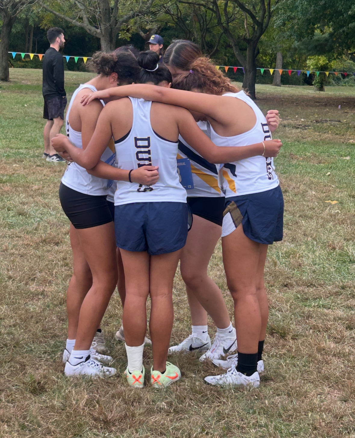 Womens Cross Country competes as team for first time in 2025