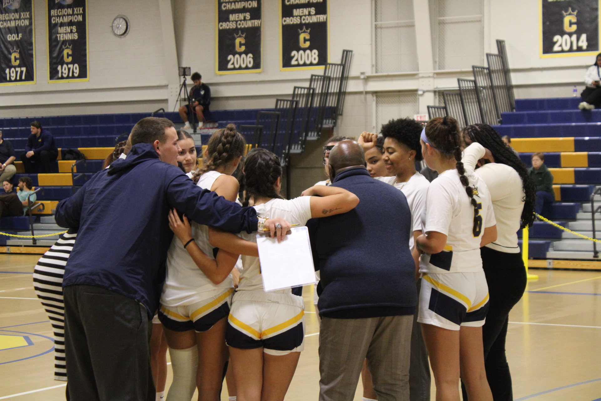 Womens Basketball turning the tide